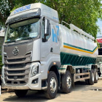 XE CHENGLONG H7 400HP 4 CHÂN BỒN CHỞ THỨC ĂN CHĂN NUÔI 29 KHỐI