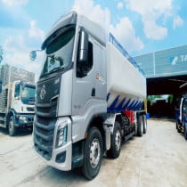 Xe Chenglong H7 Bồn Cám Trục Vít 33.5 Khối