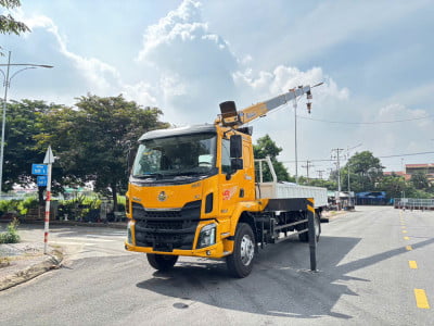 Xe Chenglong M3 Gắn Cẩu XCMG