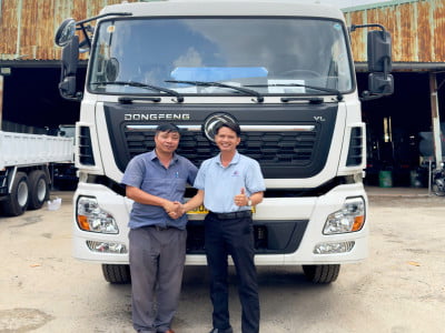 Ân Khoa Auto Bàn Giao Dongfeng 3 Chân Bồn Hút Chất Thải 13 Khối
