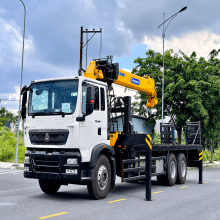 HOWO 3 Chân Nâng Đầu Gắn Cẩu XCMG SQS200-6 8 Tấn