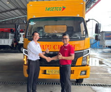 Xe Tải Chuyên Dùng Teraco 345SL Thùng Kín Có Bửng Nâng Hạ
