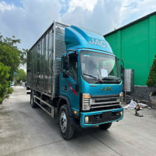 XE TẢI JAC N900 PLUS THÙNG KÍN – XE TẢI 8 TẤN – 6 CỬA HÔNG