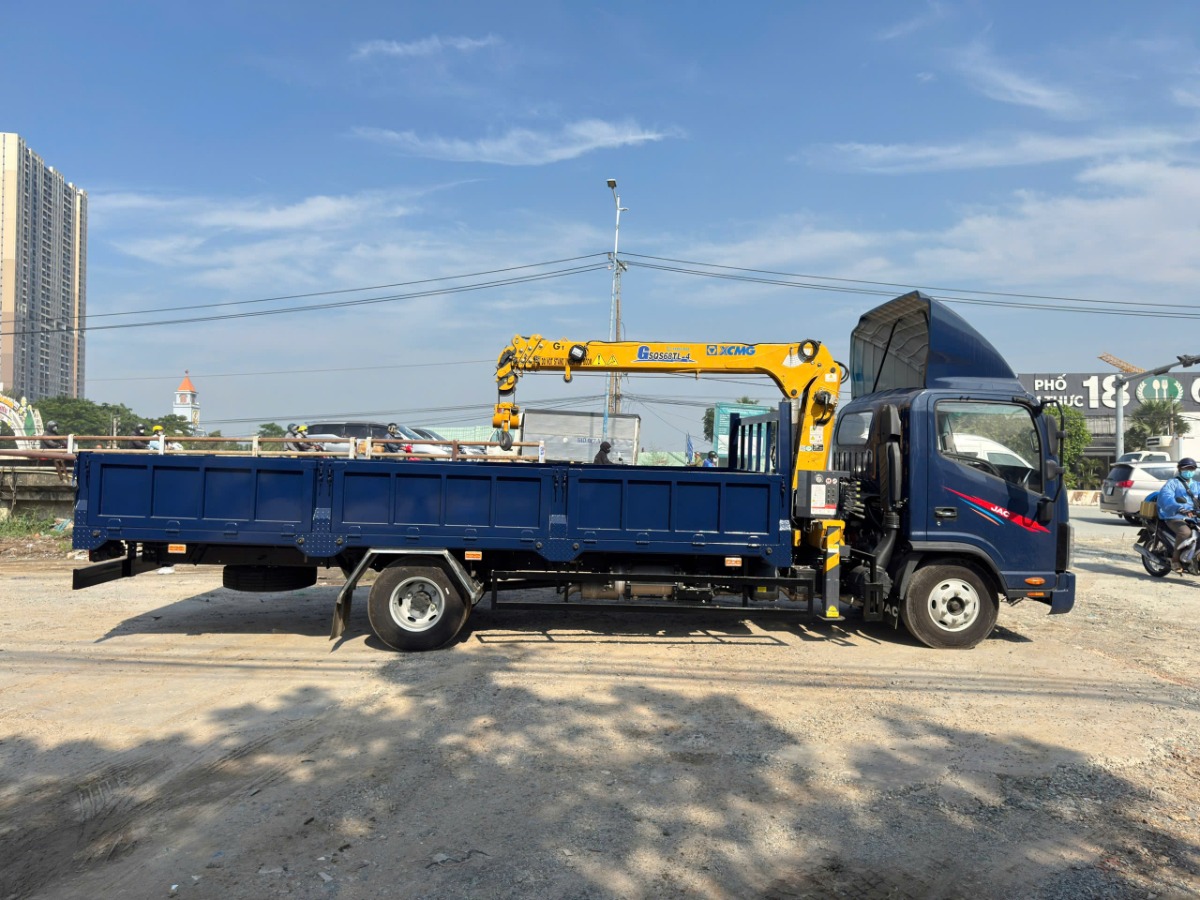 Quy các thùng lửng Jac N350SL gắn cẩu XCMG 3 tấn 4 khúc