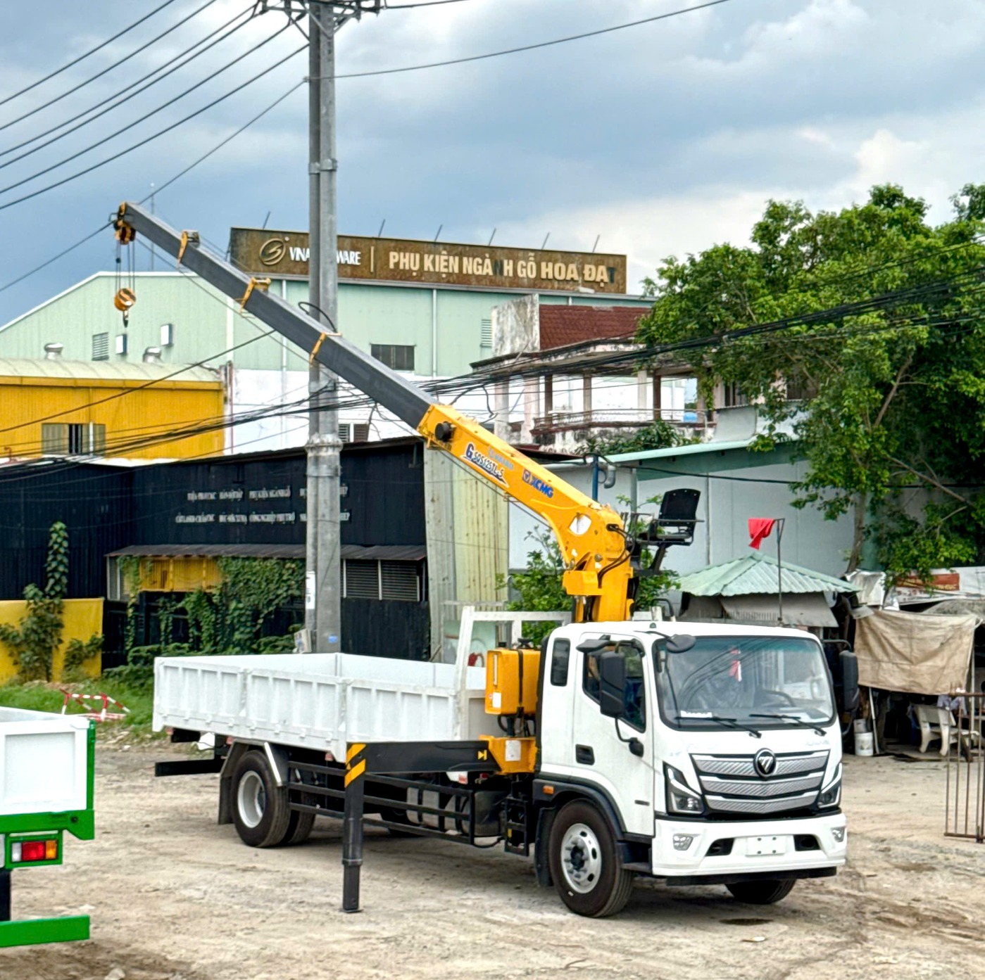 Foton Aumark S90 gắn cẩu XCMG GSQS125TL-5 5 tấn 5 khúc