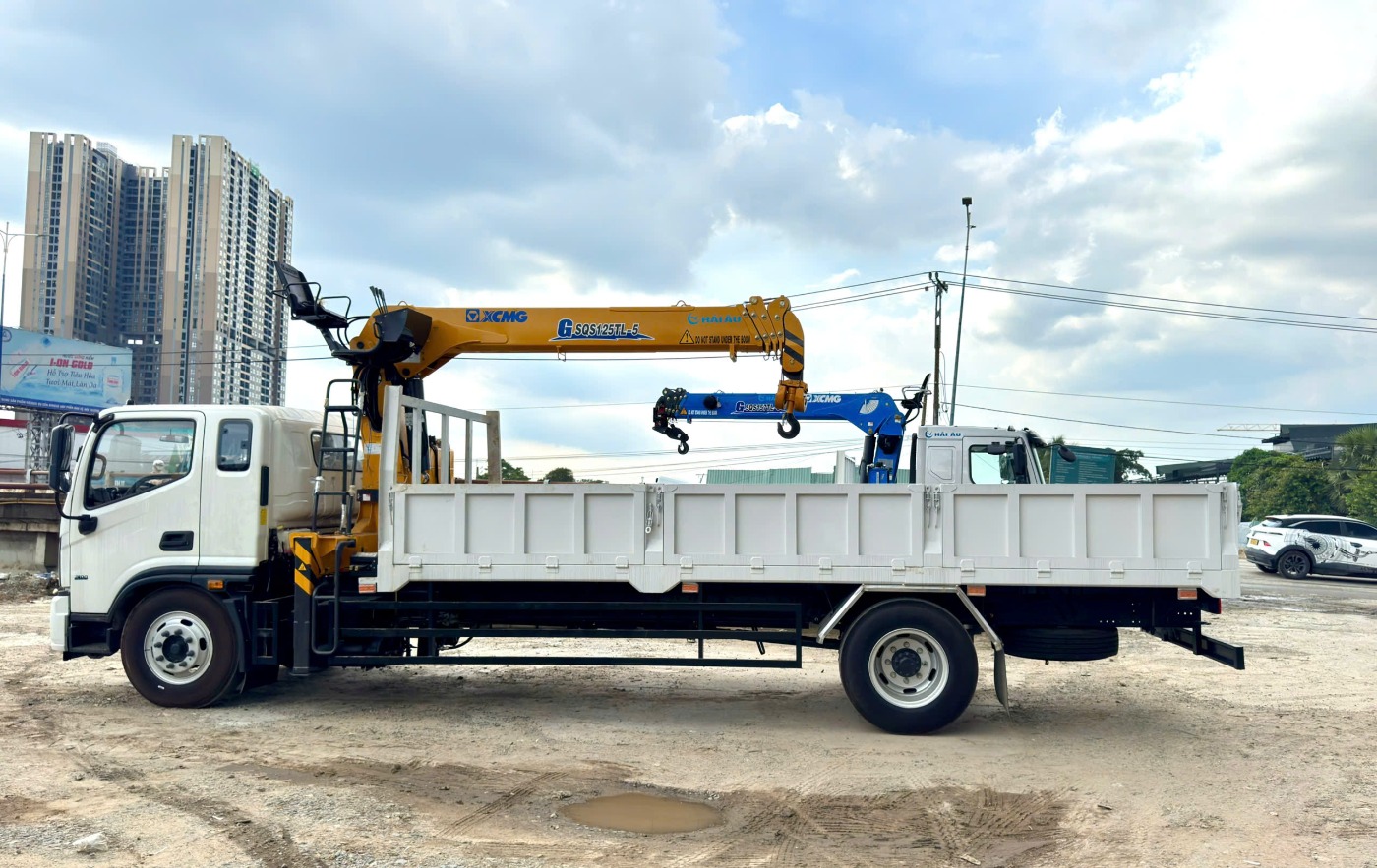 Foton Aumark S90 gắn cẩu XCMG GSQS125TL-5 5 tấn 5 khúc