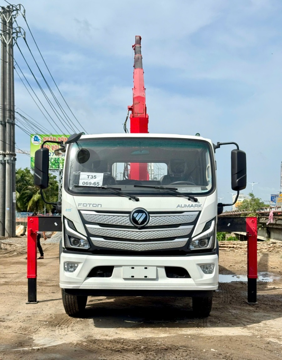 Foton-Aumark-S90-gan-cau-Unic-URV-554K-nhin-tu-phia-truoc-4