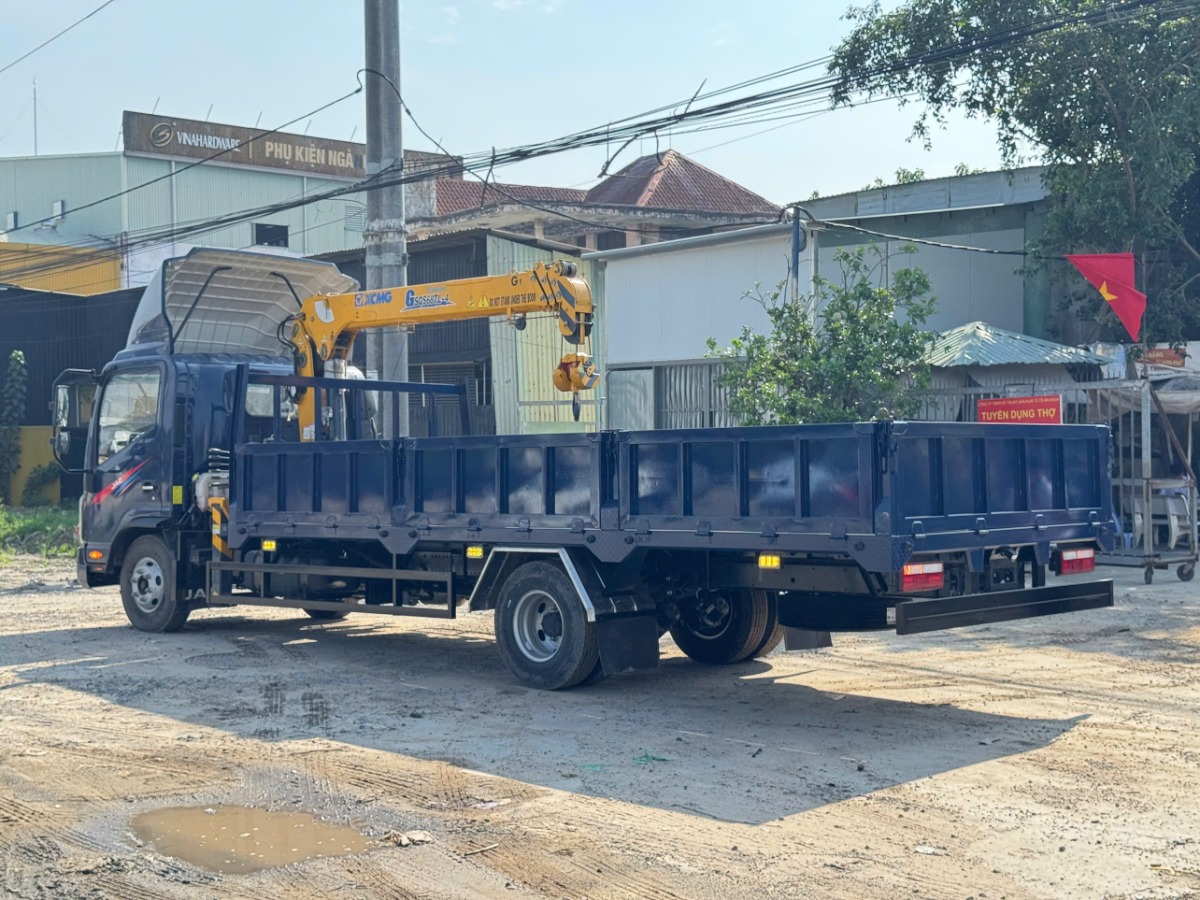Quy các thùng lửng Jac N350SL gắn cẩu XCMG 3 tấn 4 khúc