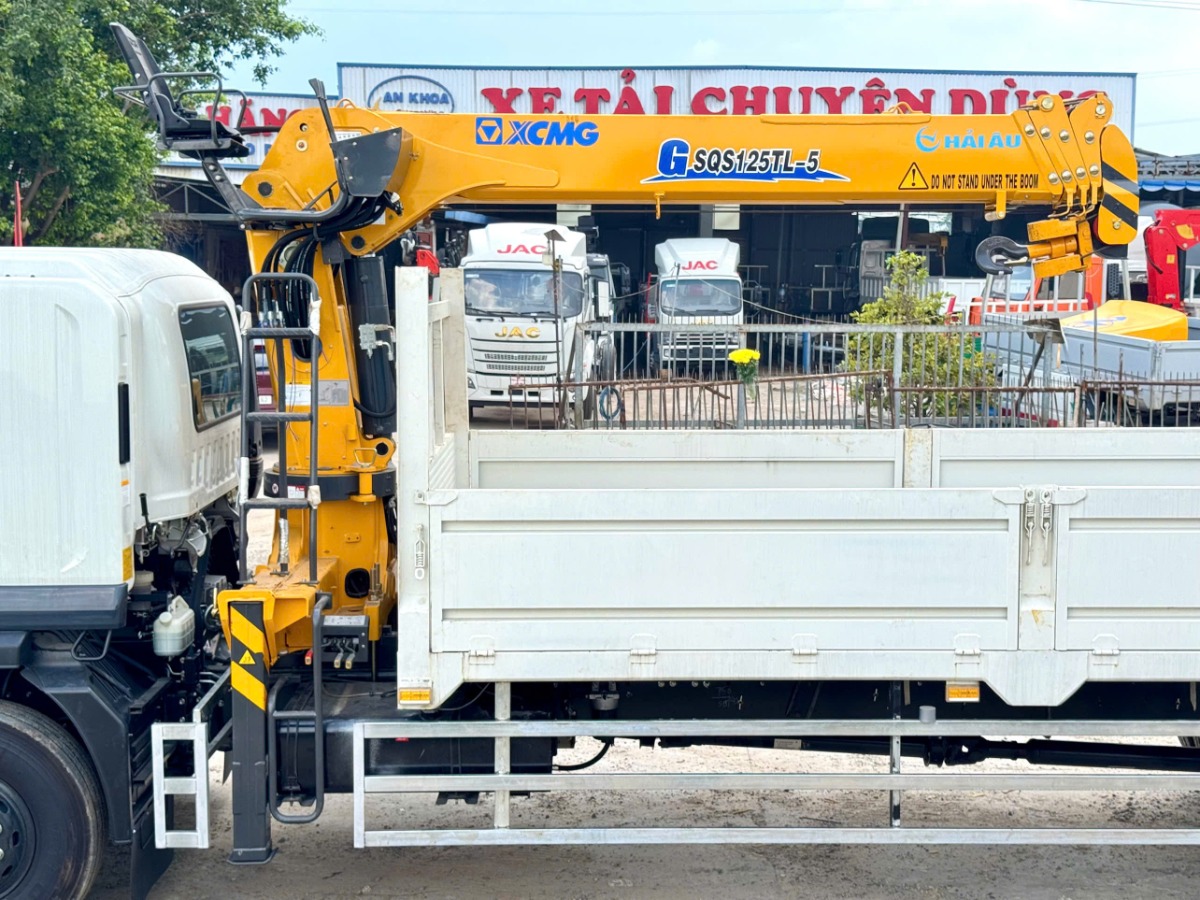 Isuzu FVR900 gắn cẩu XCMG GSQS125TL-5 5 tấn 5 khúc