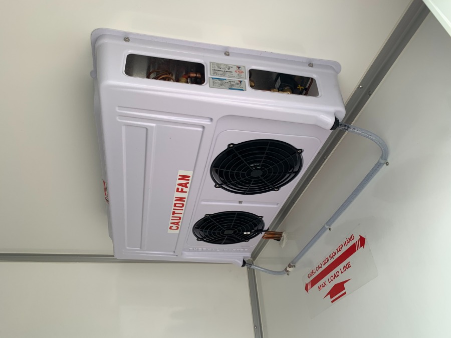 xe-tai-hyundai-h150-thung-dong-lanh-euro-5-4