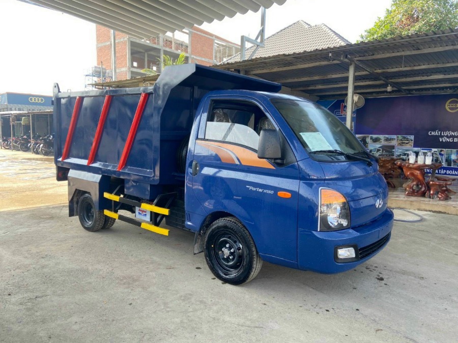 xe-tai-hyundai-h150-cho-rac-5-khoi-euro-5-10
