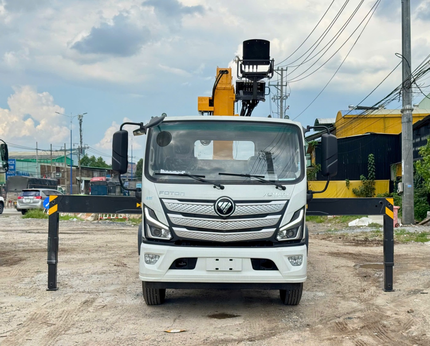 Foton Aumark S90 gắn cẩu XCMG GSQS125TL-5 5 tấn 5 khúc