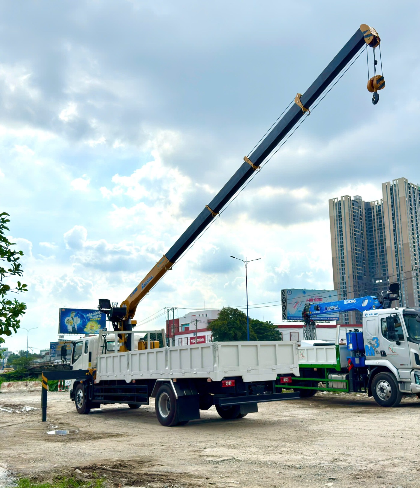 Foton Aumark S90 gắn cẩu XCMG GSQS125TL-5 5 tấn 5 khúc