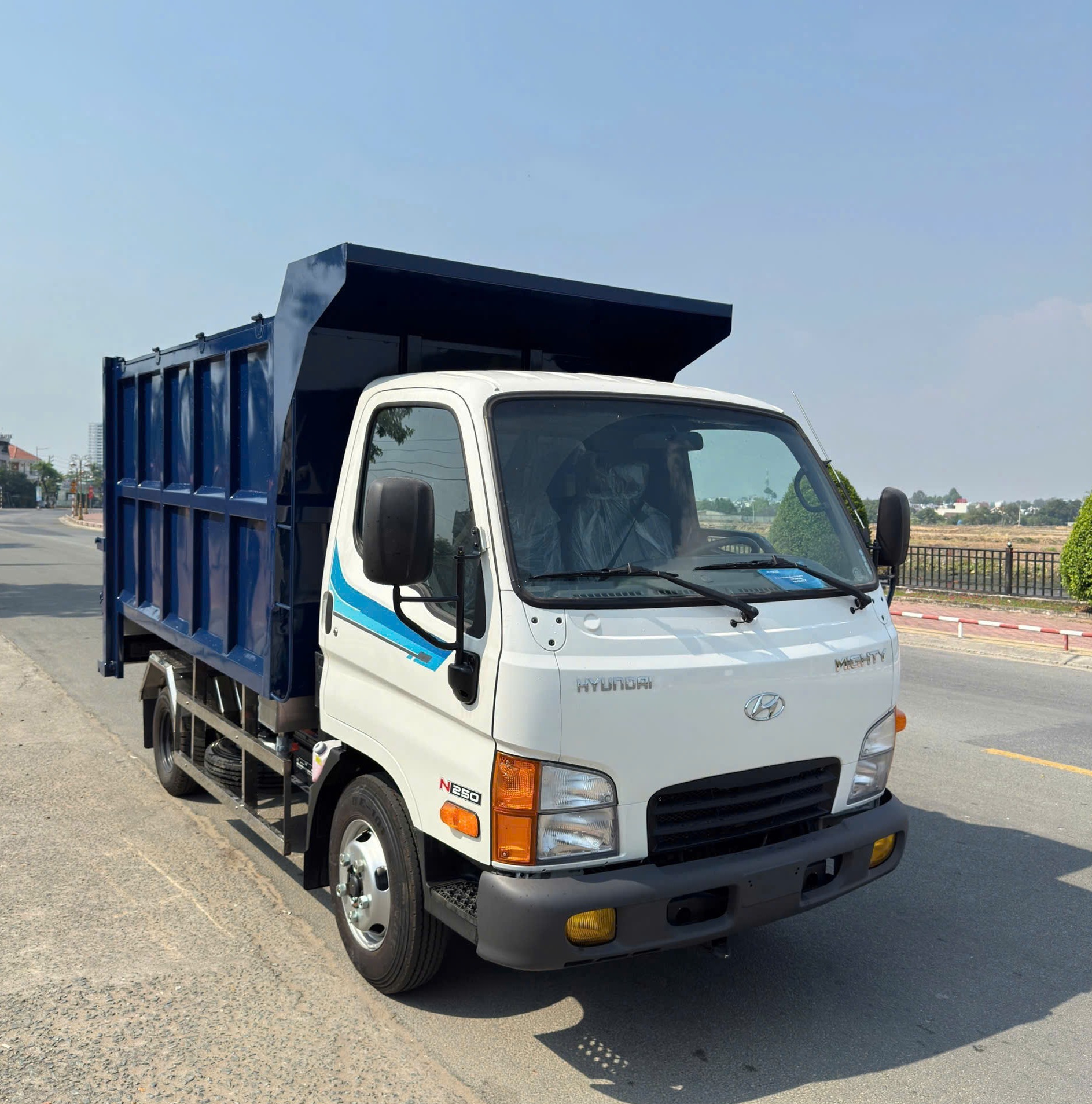 xe-cho-rac-nho-trong-thanh-pho-4-khoi-5-khoi-8-khoi-an-khoa-auto-17