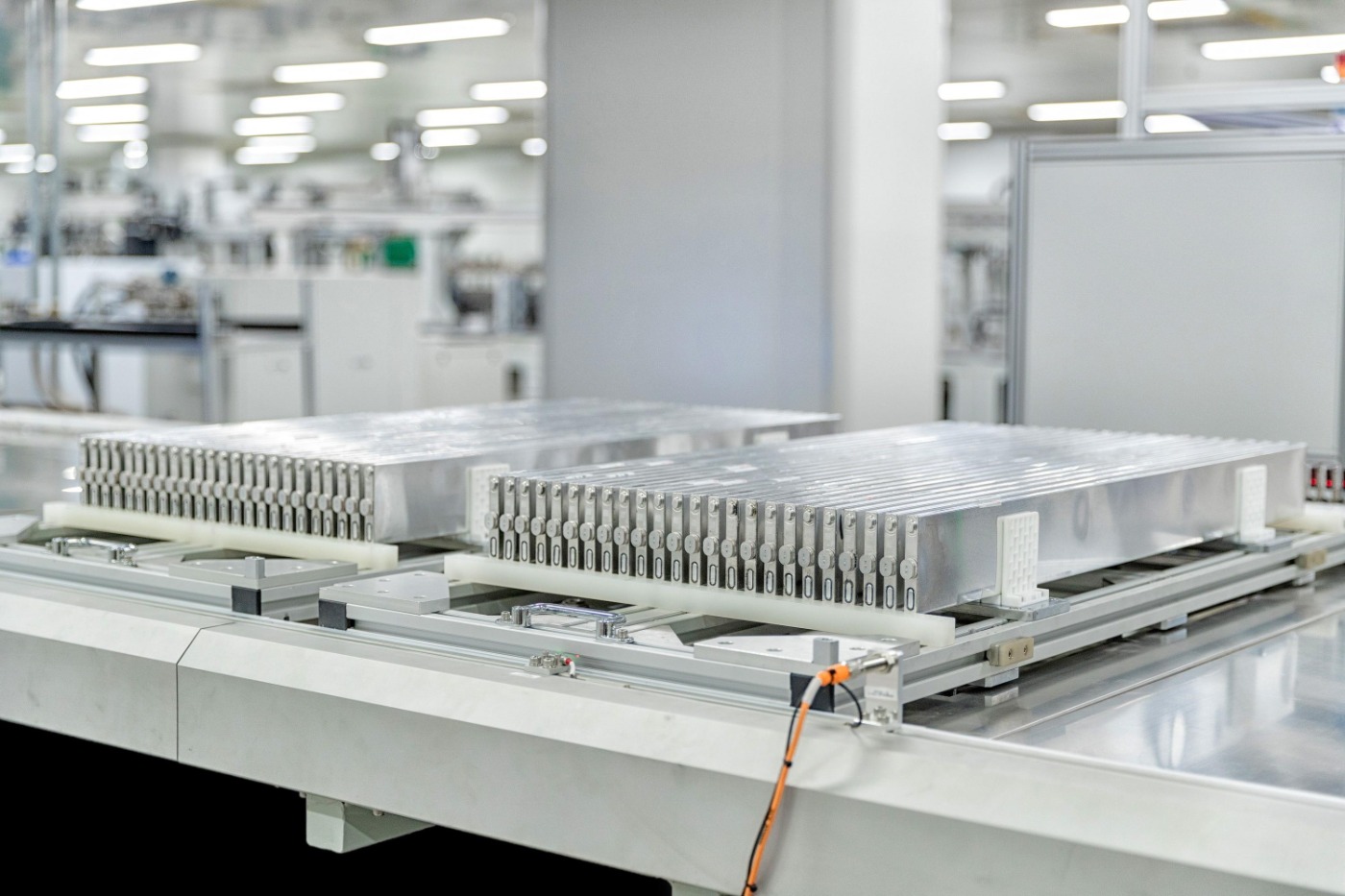 Các nhà sản xuất pin Trung Quốc mở rộng đầu tư quốc tế