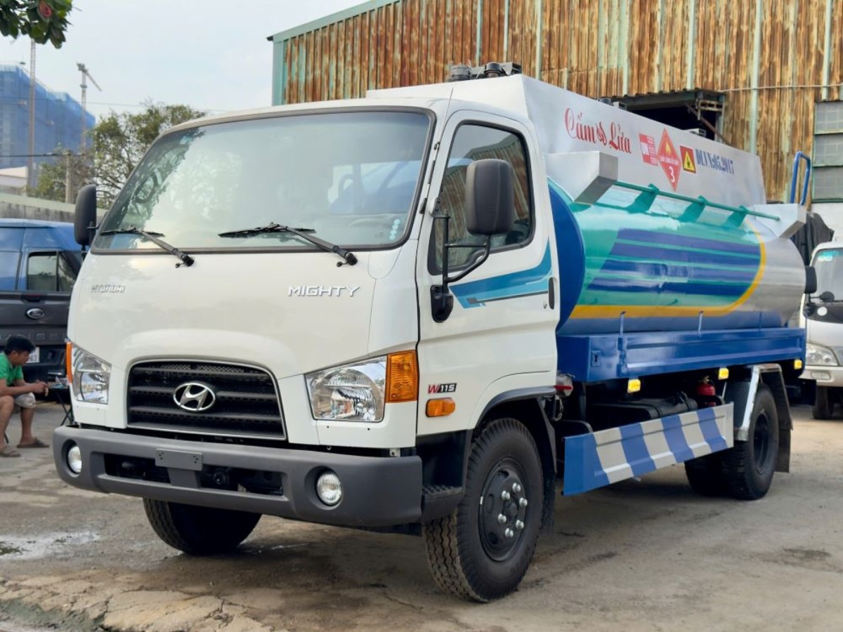 Doanh nghiệp cần lưu ý gì khi đầu tư xe bồn chở xăng dầu?