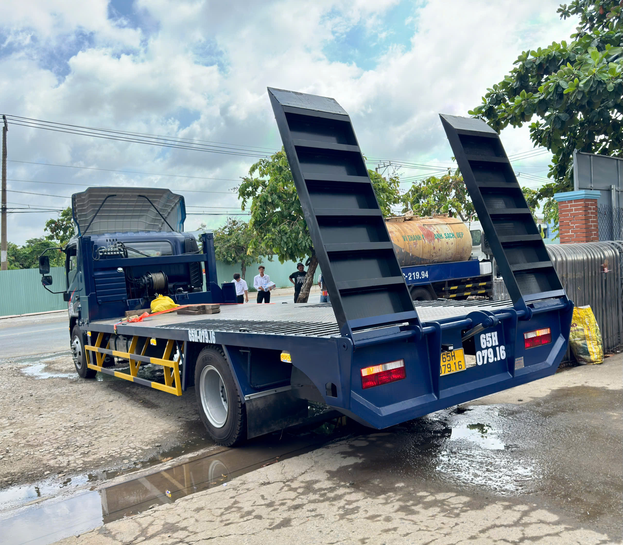 JAC-N900-nang-dau-cho-may-cong-trinh-8-tan-An-Khoa-Auto-2