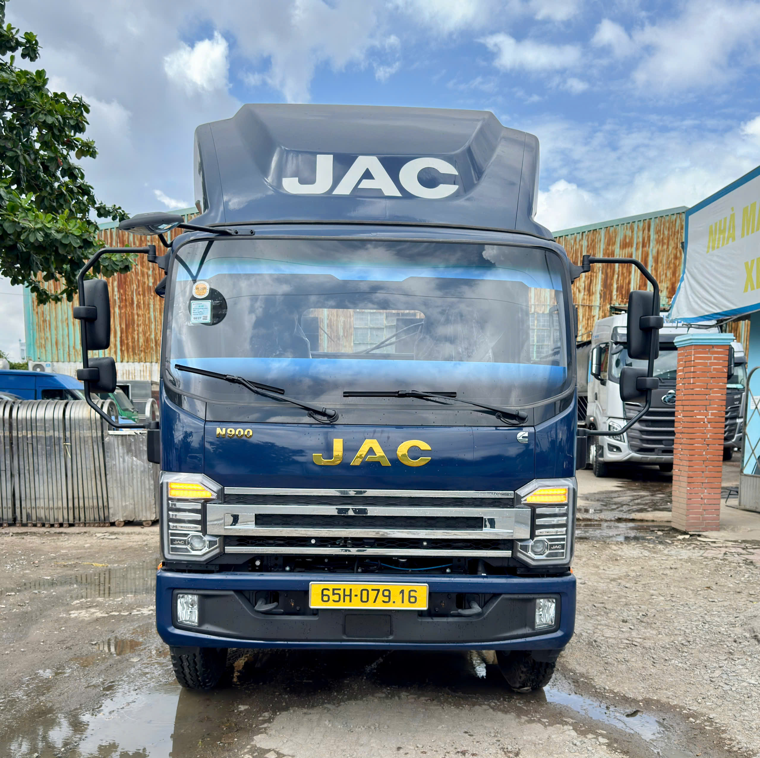JAC-N900-nang-dau-cho-may-cong-trinh-8-tan-An-Khoa-Auto-6