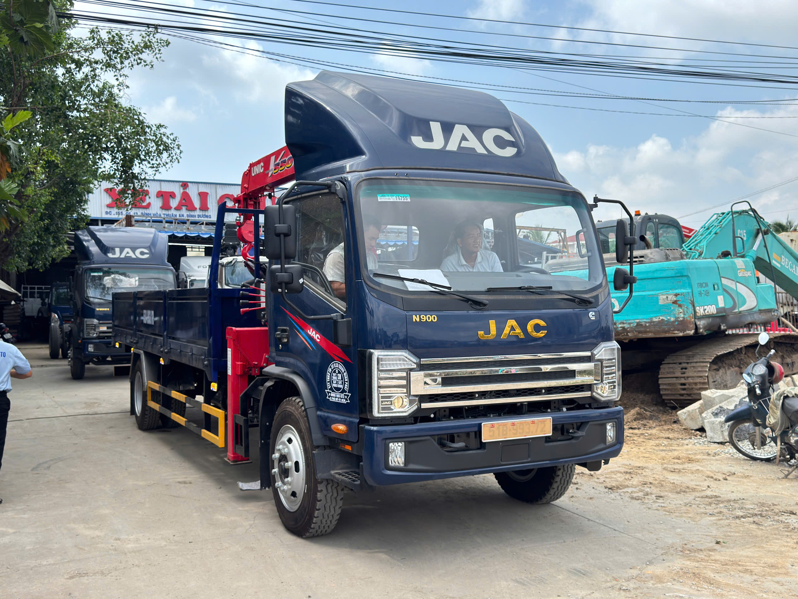ban-giao-xe-jac-n900-gan-cau-unic-quang-minh-phat-6