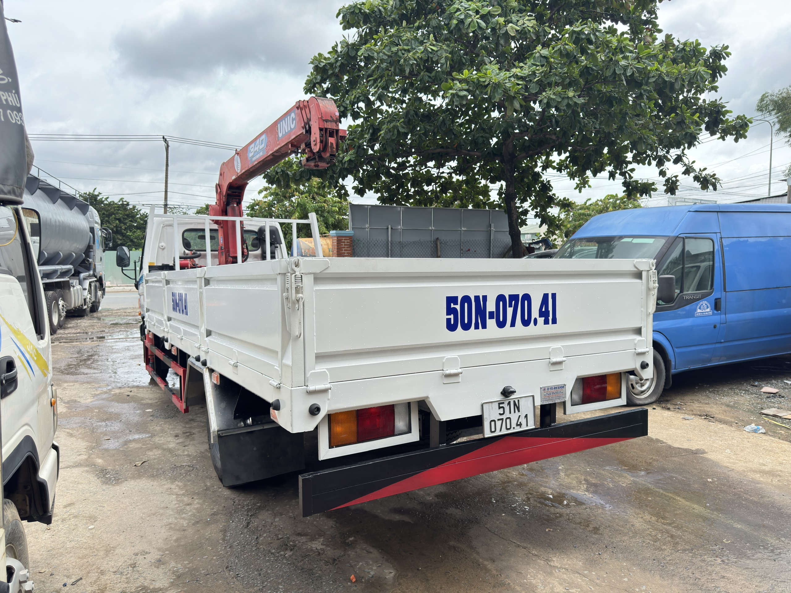 dong-moi-xe-tai-thung-mui-bat-an-khoa-auto.jpg-1