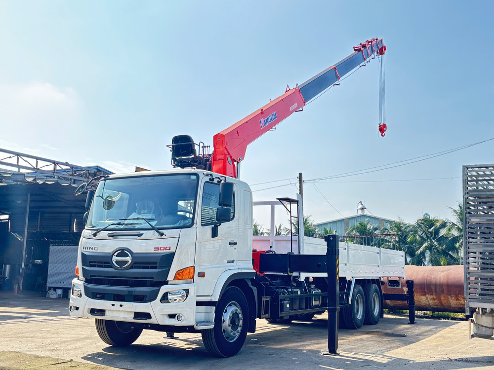 hino-fm-gan-cau-kanglim-ks2057