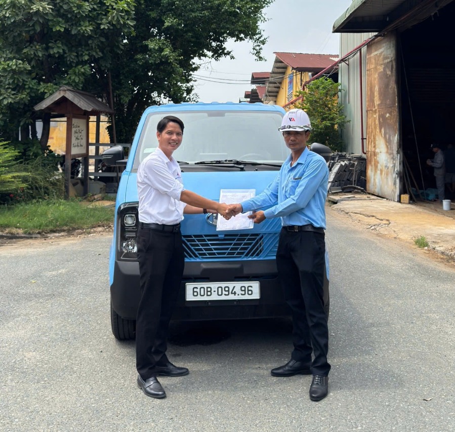an-khoa-ban--giao-xe-kimlong-van-dien-gk48ev-1