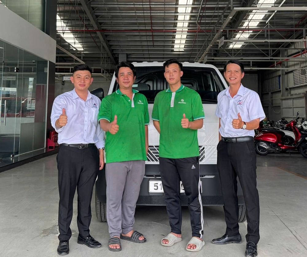 an-khoa-ban-giao-xe-kim-long-van-dien-gk48ev-1