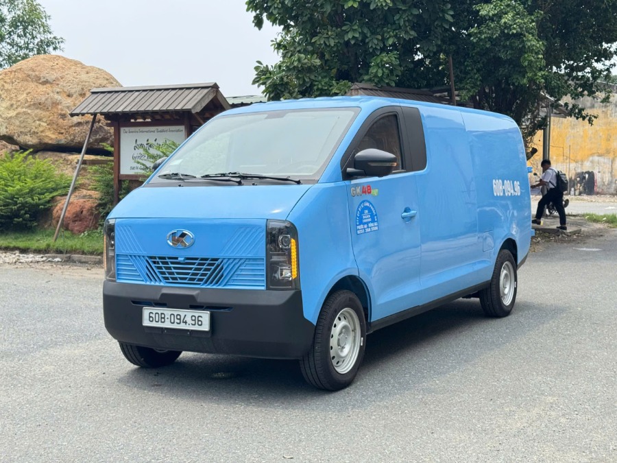 an-khoa-ban--giao-xe-kimlong-van-dien-gk48ev-7