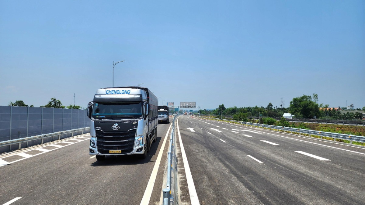 Thị trường ô tô Việt Nam phục hồi, doanh số xe thương mại và xe chuyên dụng tăng