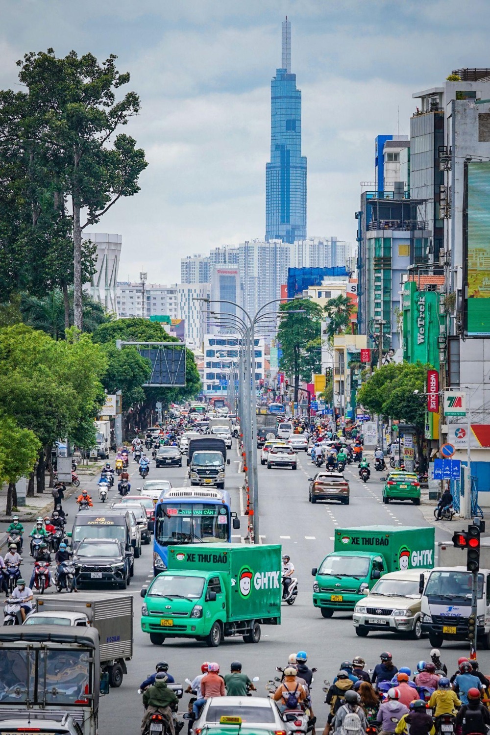 TP.HCM thực hiện hạn chế xe sơ-mi rơ-moóc và ô tô tải từ 1 tấn trở lên 