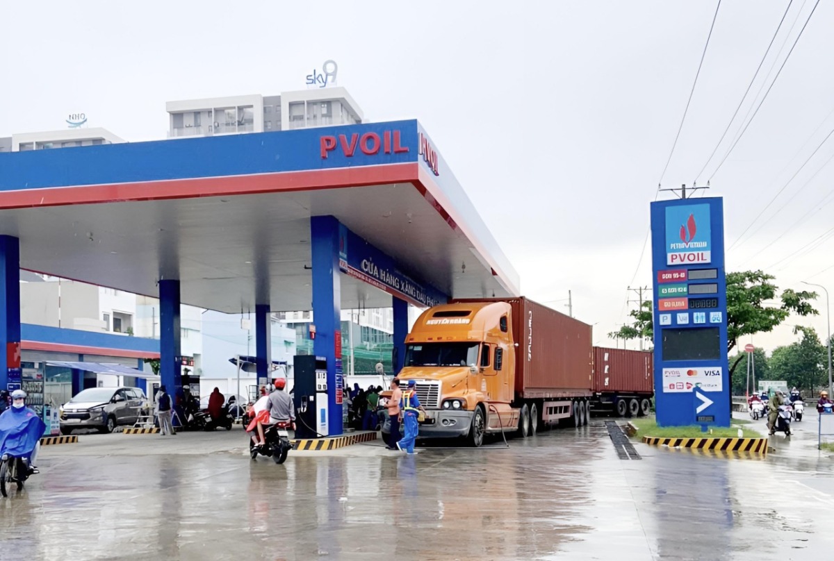 Giá dầu diesel trong nước giảm 780 đồng/lít