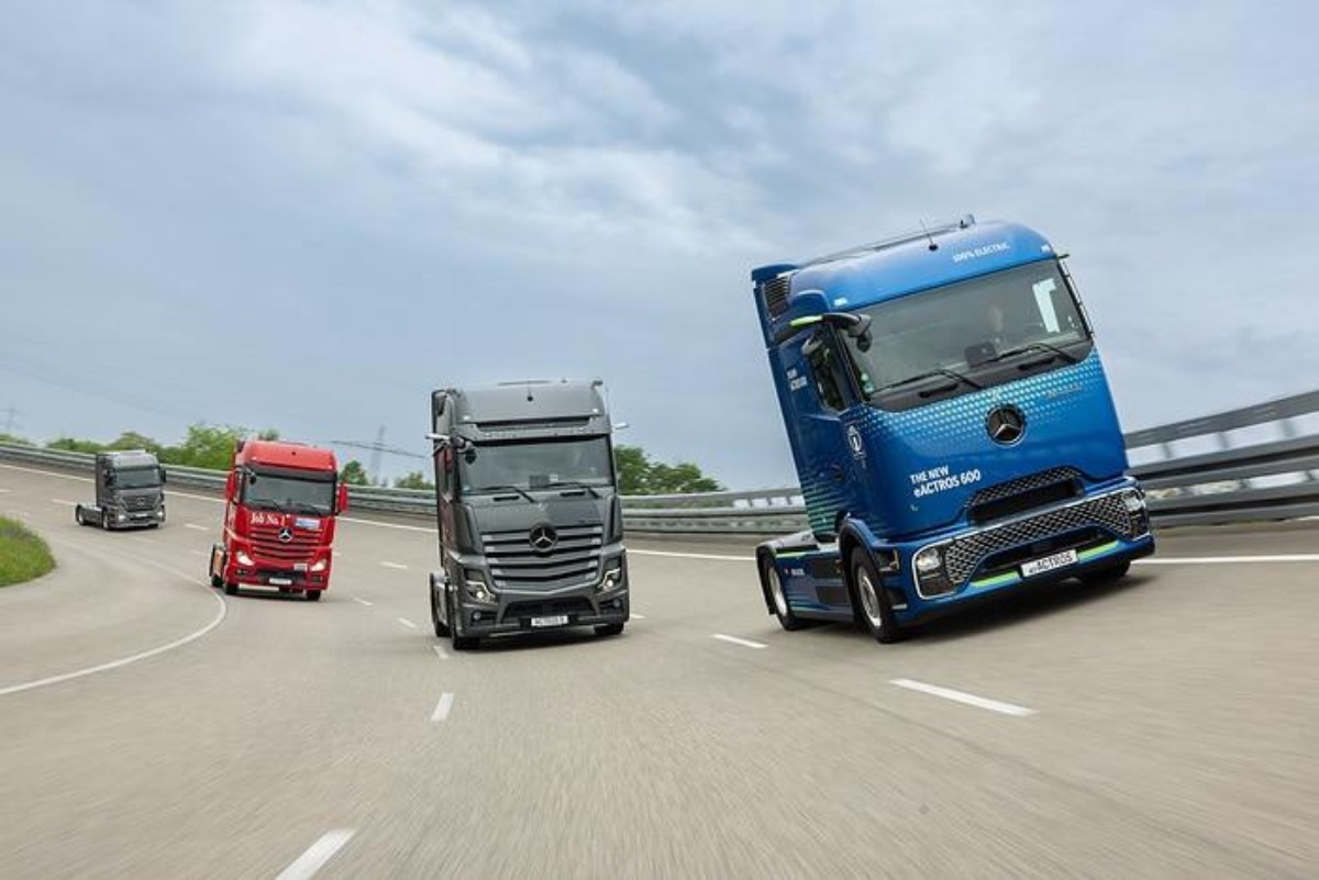Daimler Truck ghi nhận doanh số tăng 26% trong quý III/2026-pZmZEPnM2BQ8R9G_0k8LBLYSt9IEHnmf5Wlcxcd1dP_1mFqFTInImM3OknOZ5uIgaDichuLYE-0mhYAT1pZlbmOya3XOQpb44CcS9SmfH8Z3I886NqvaMzwKVZngz6c9ThazgqThkiPf2F95mgsC