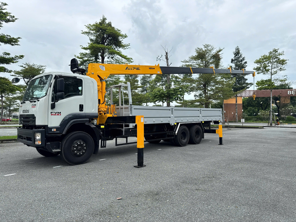 isuzu-fvm-gan-cau-soosan-746l-5