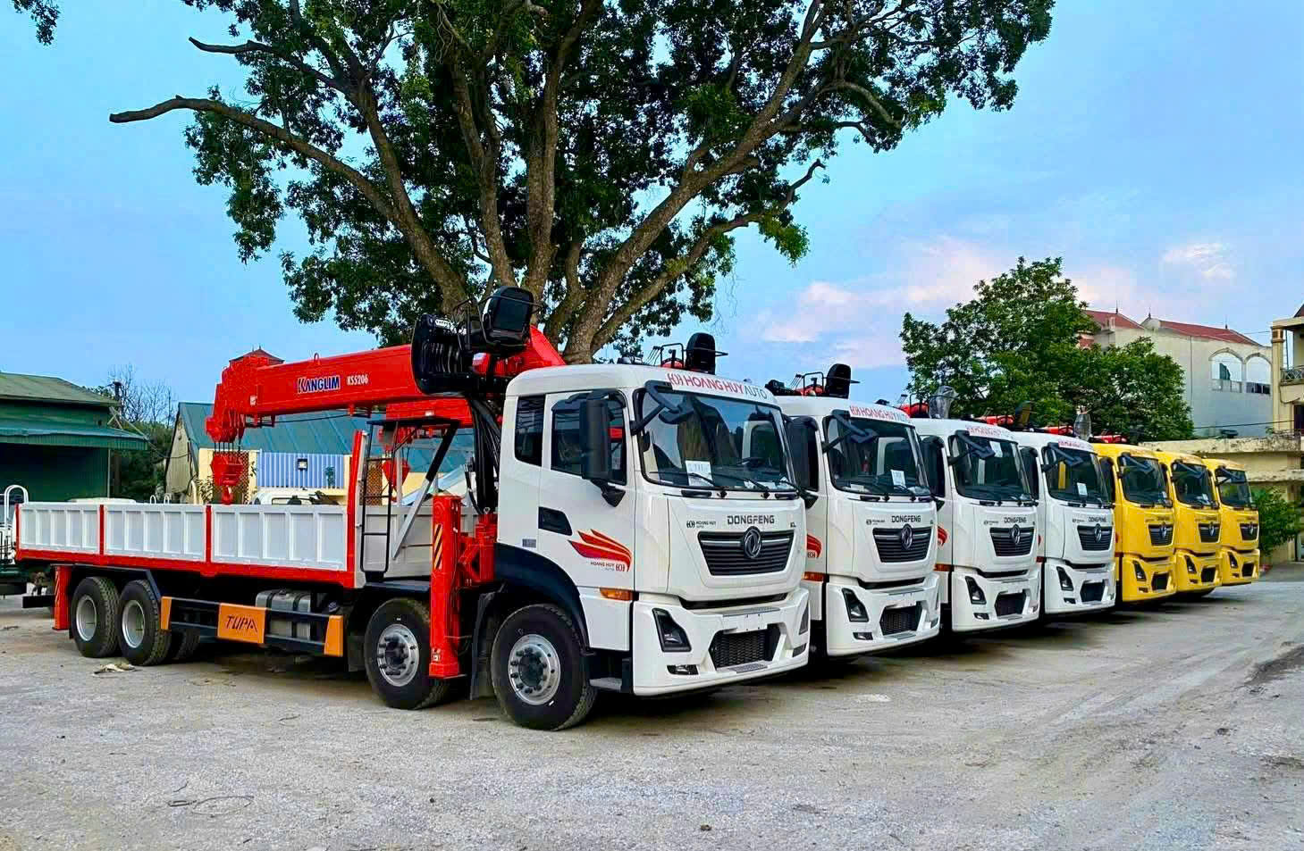 xe-dongfeng-4-chan-8x4-gan-cau-12-15-tan-6