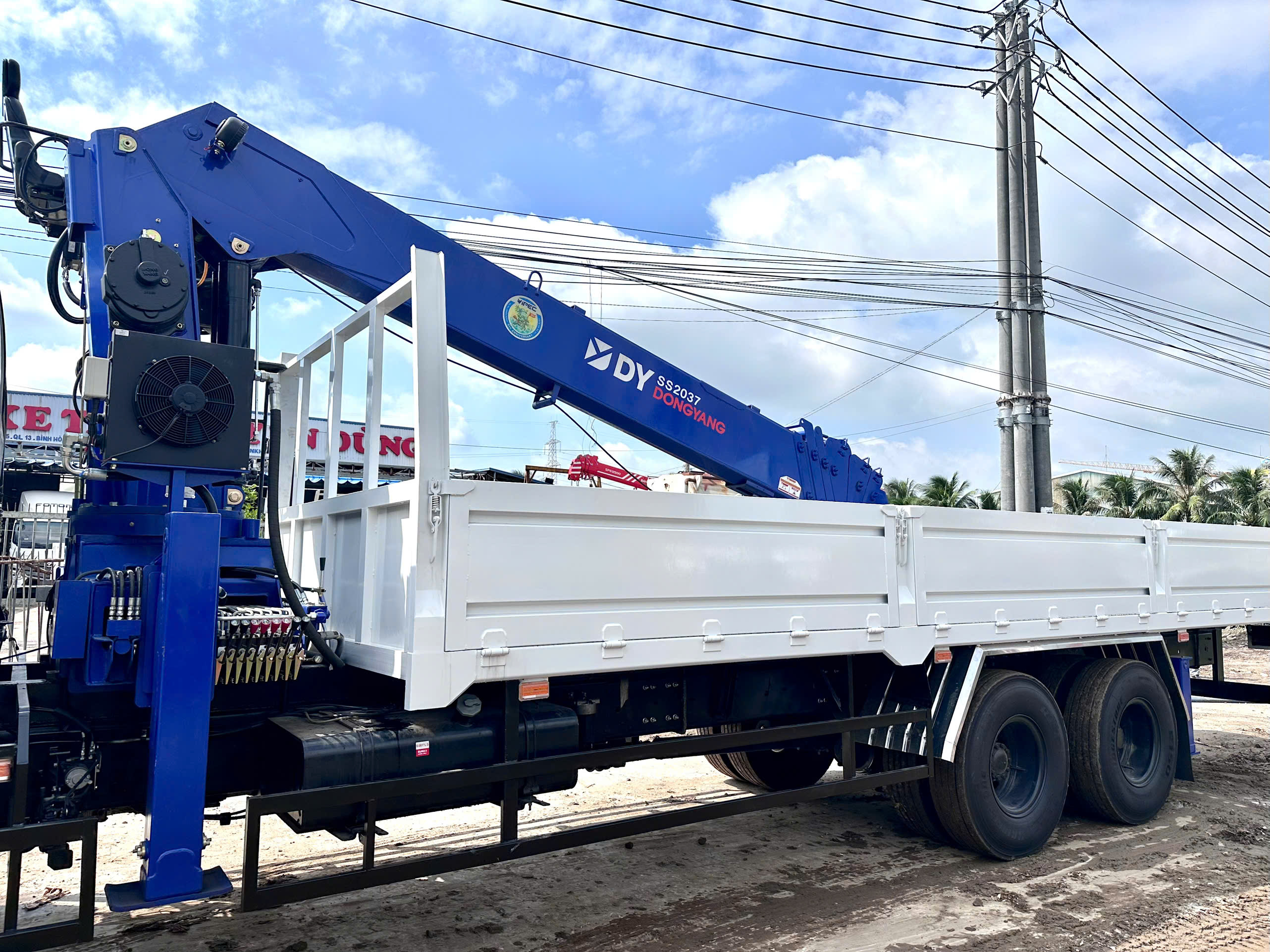 xe-tai-gan-cau-xe-cau-chuyen-dung-40