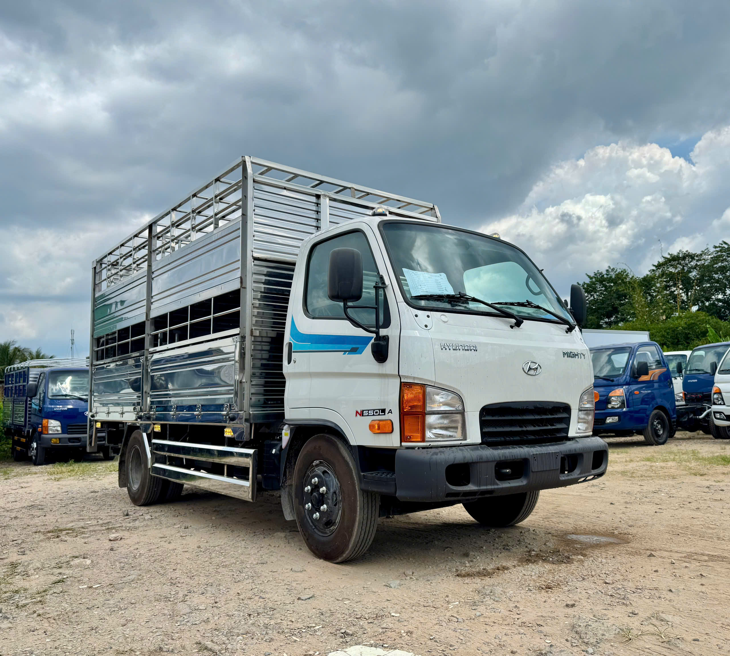 Hyundai-N550L-A-cho-gia-suc-3