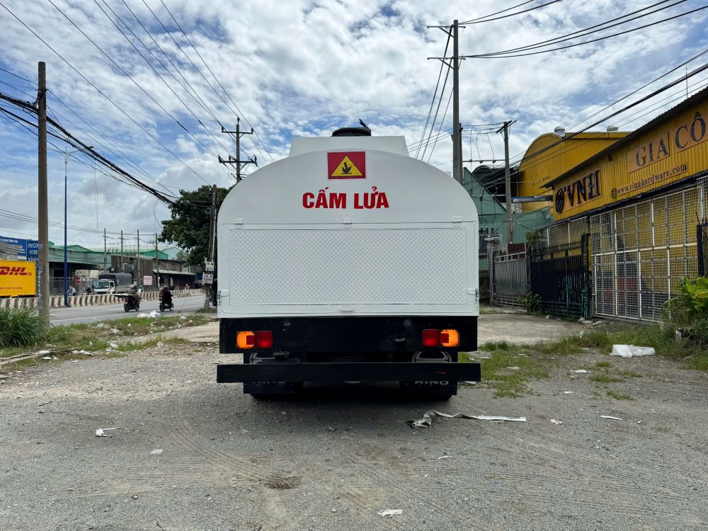 hino-fg-bon-xang-dau-11-khoi-8