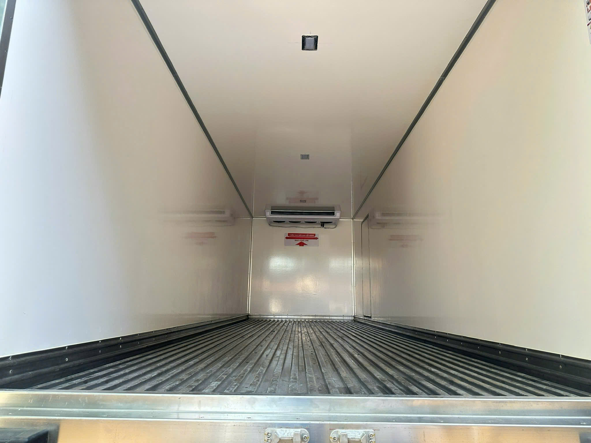 hino-fg8jt8a-thung-dong-lanh-7-5-tan-2
