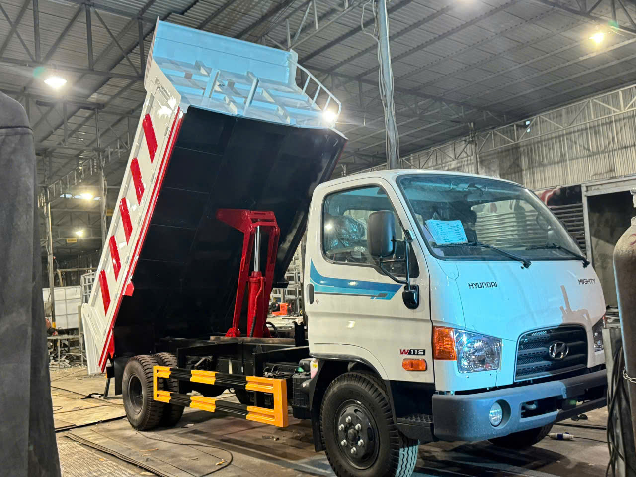 hyundai-mighty-w11s-2026-xe-tai-ben-hyundai-5-khoi-15