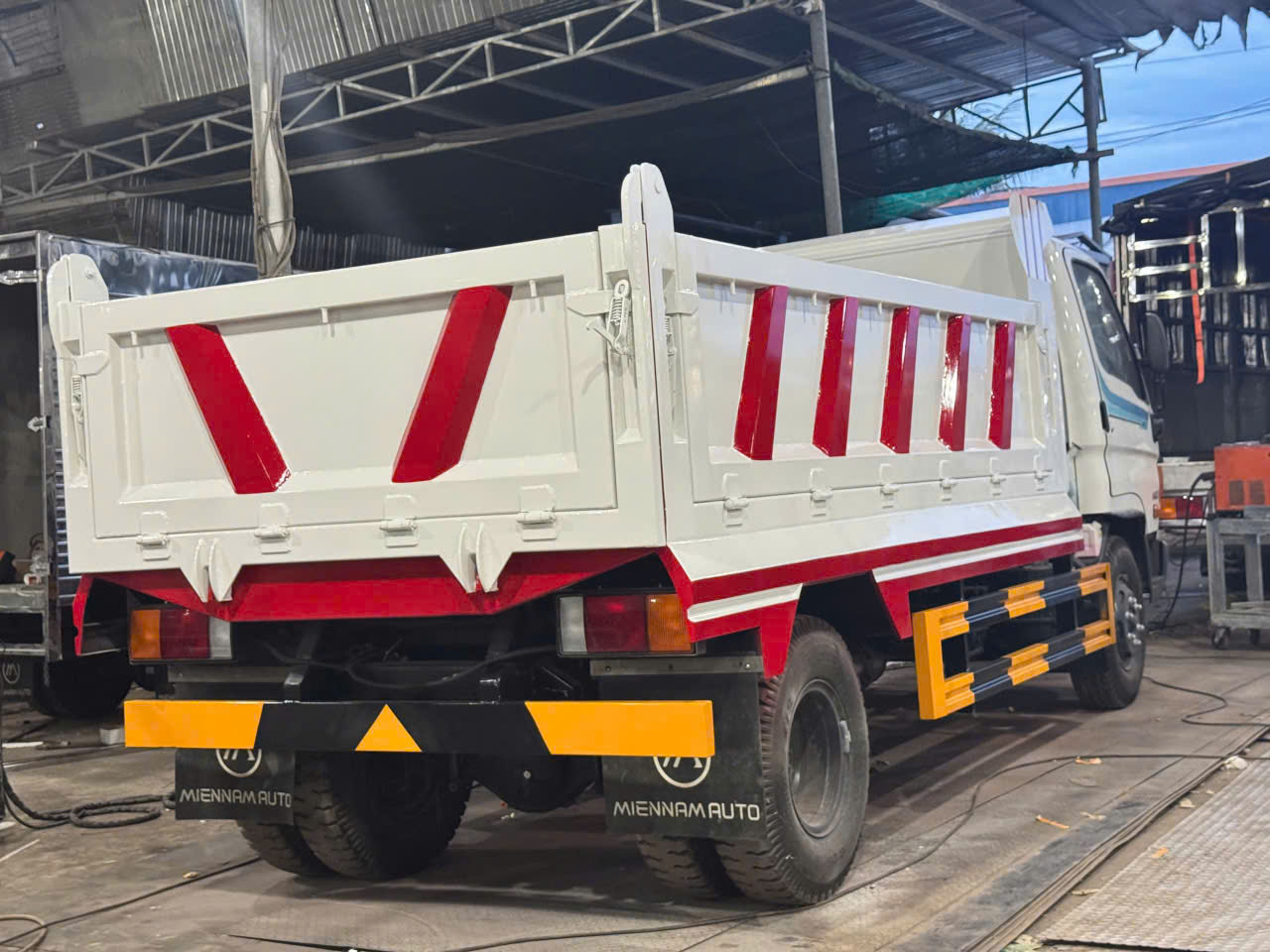 hyundai-mighty-w11s-2026-xe-tai-ben-hyundai-5-khoi-17