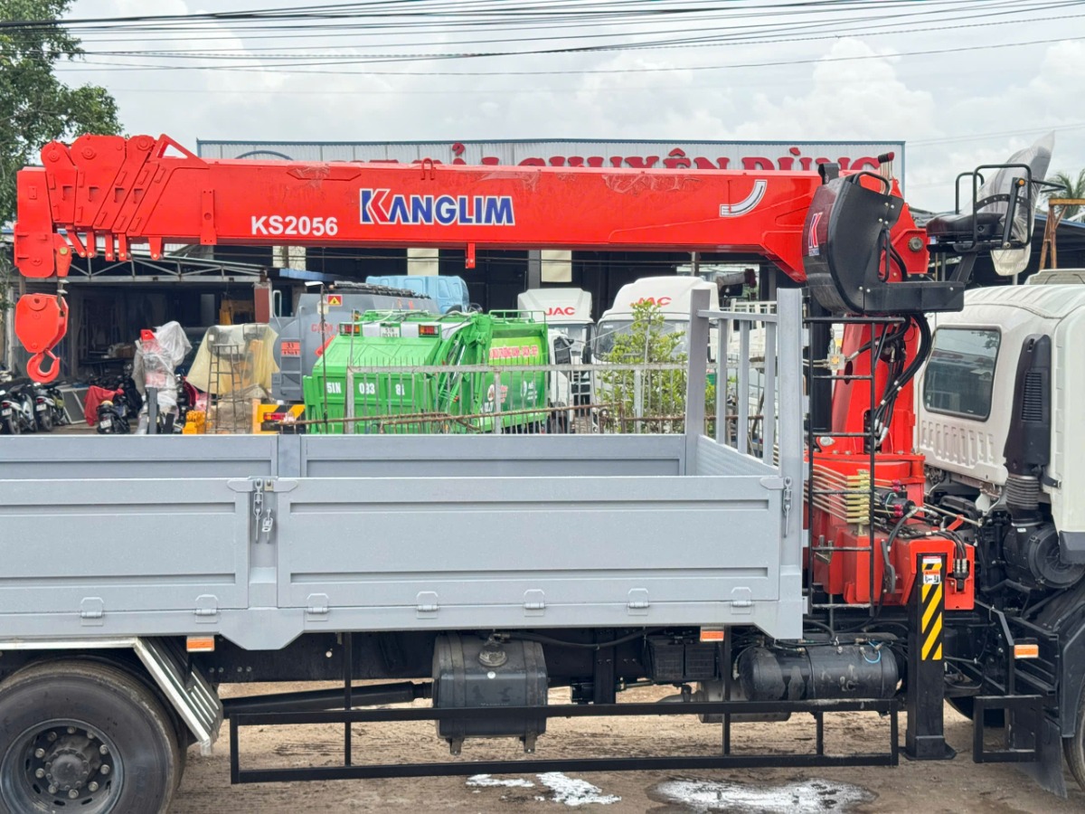 Cẩu Kanglim KS2056T/S 8 tấn 6 khúc