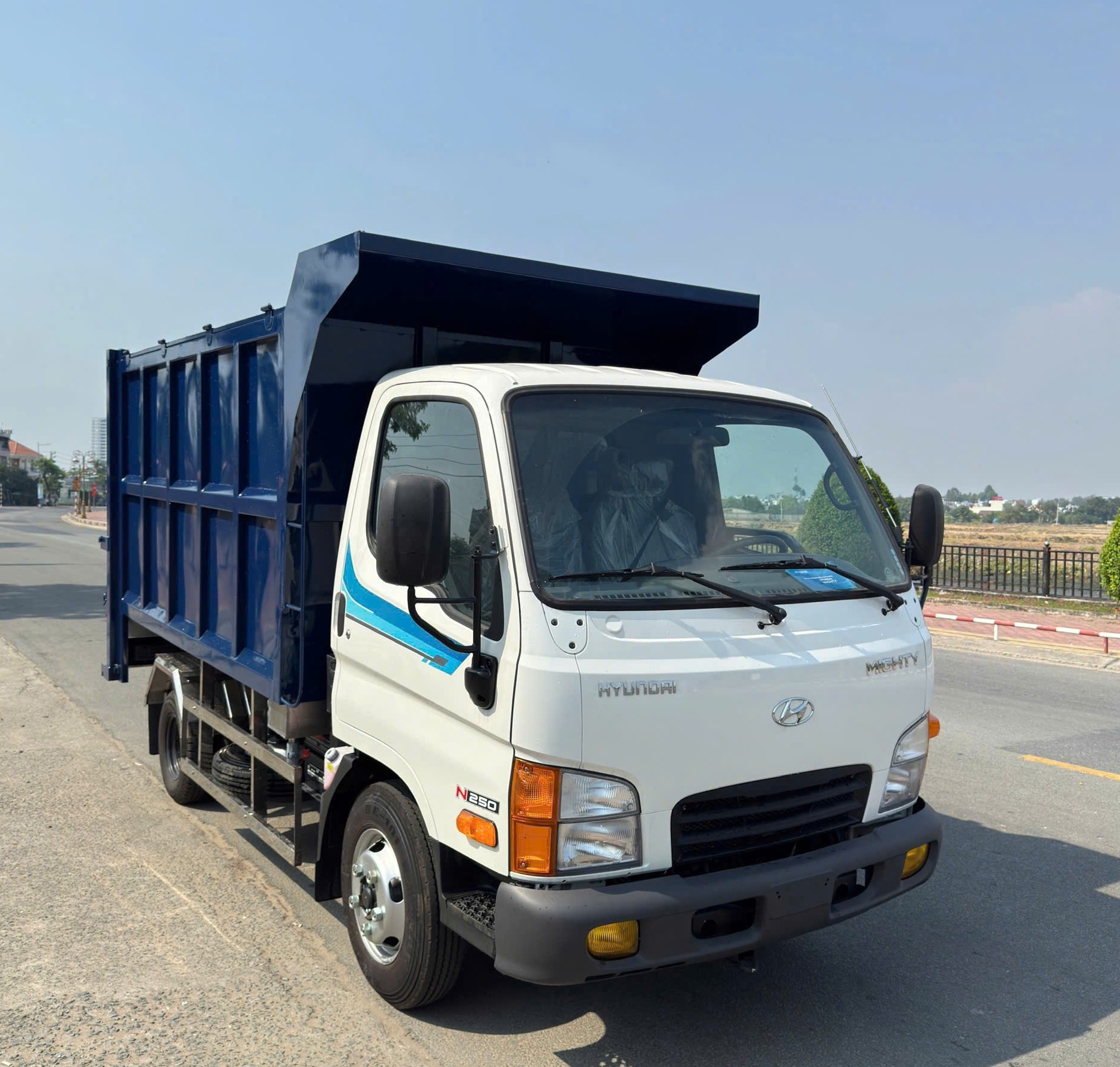 xe-cho-rac-nho-trong-thanh-pho-4-khoi-5-khoi-8-khoi-an-khoa-auto-17