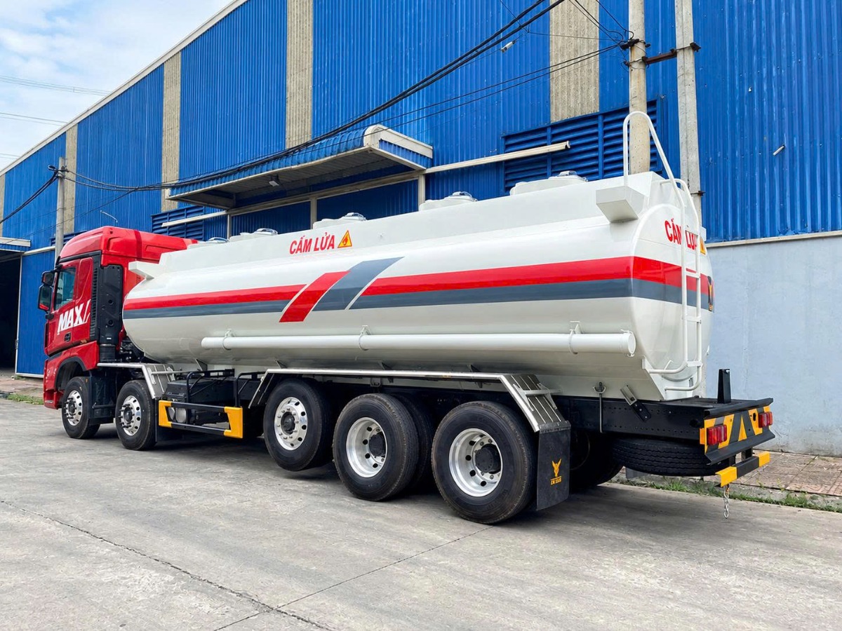  Howo Max 5 chân bồn chở xăng dầu 26 khối