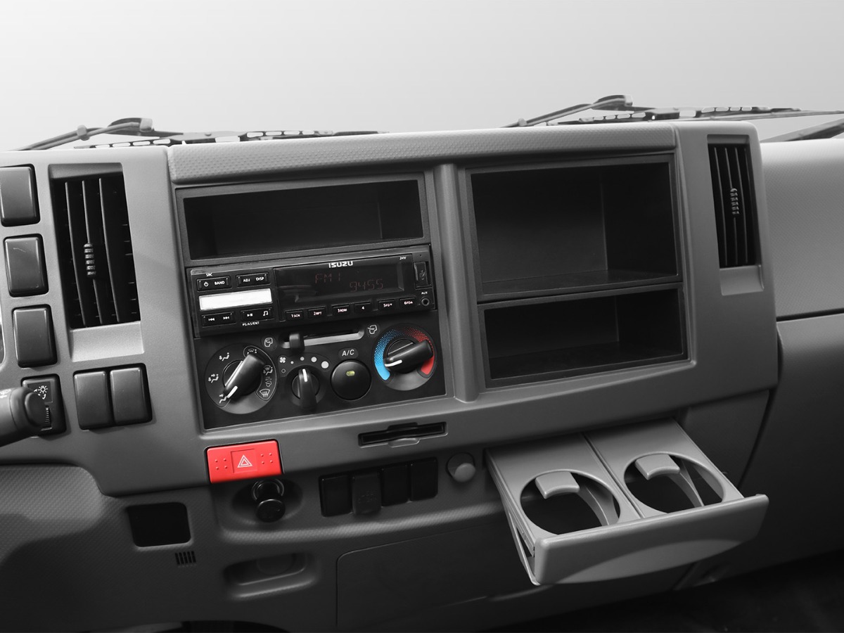 CD-MP3 AM-FM Radio cabin Isuzu FVZ60TE5