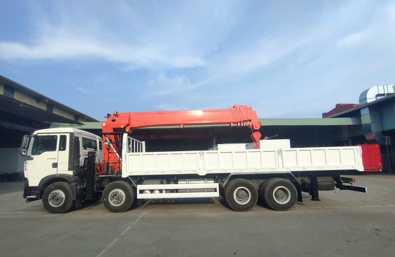 xe-howo-4-chan-gan-cau-kanglim-ks5206-8-2-tan-1