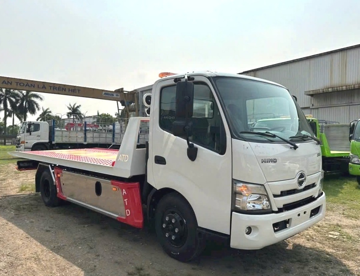 Hino XZU730L cứu hộ giao thông sàn trượt