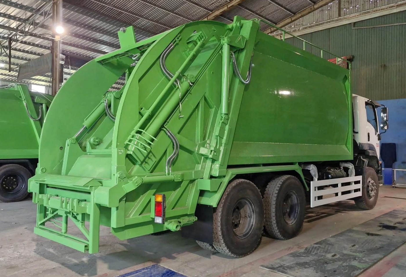 xe-cuon-ep-rac-isuzu-fvr-21-khoi-4