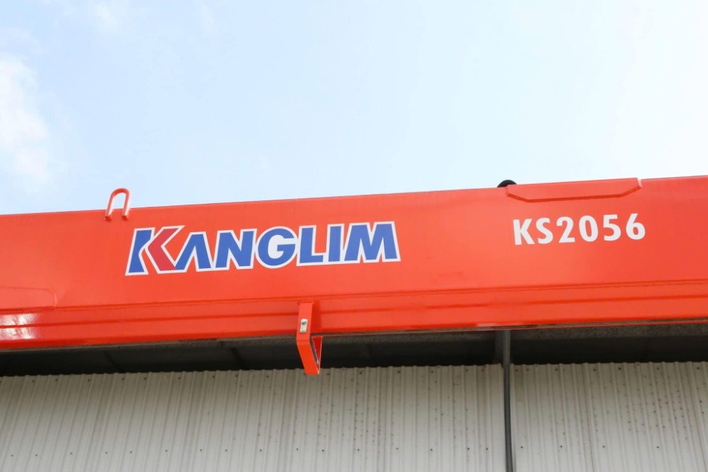 Cẩu Kanglim KS2056 8 tấn 6 khúc