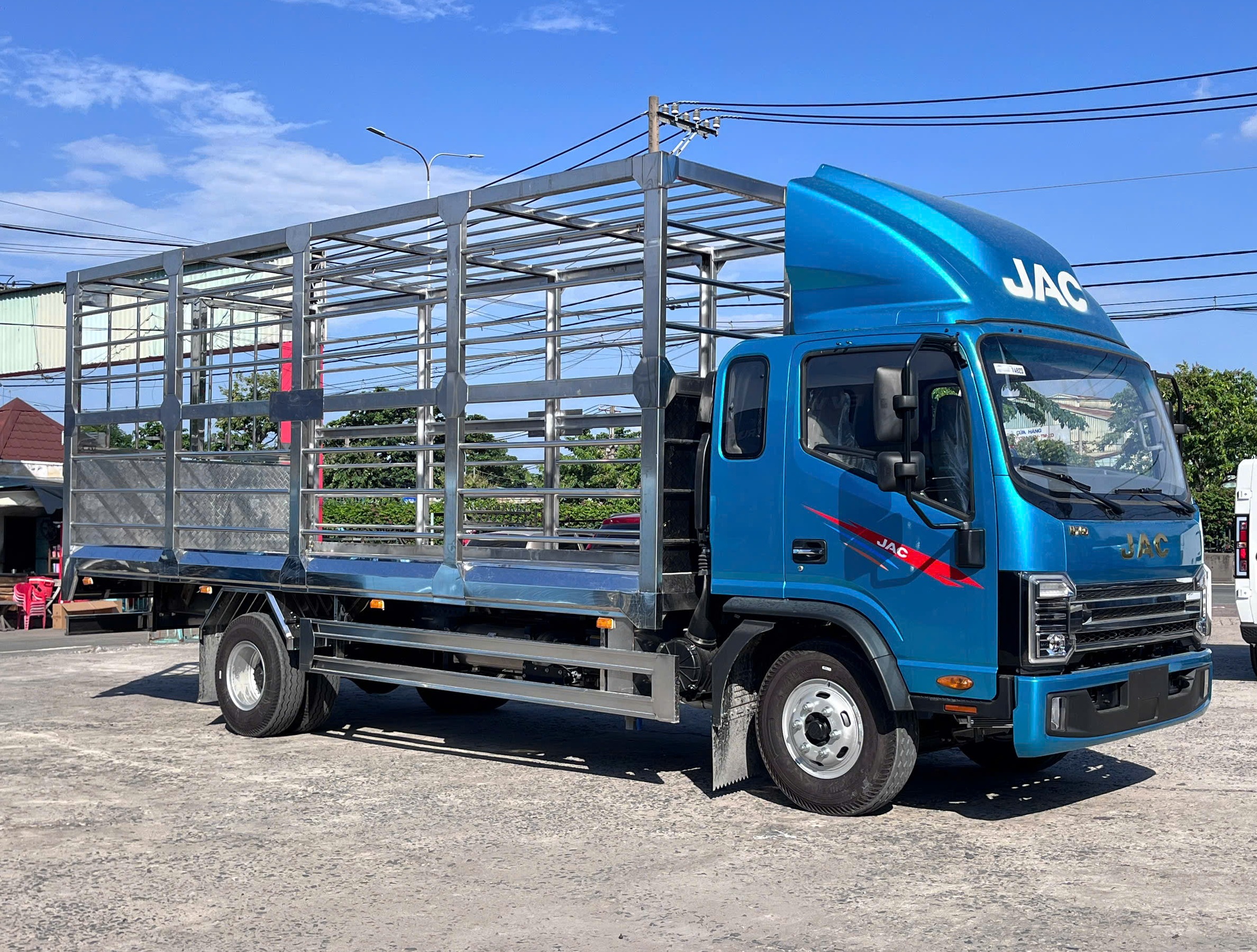Xe-JAC-N750-Plus-cho-gia-cam-238-long-10