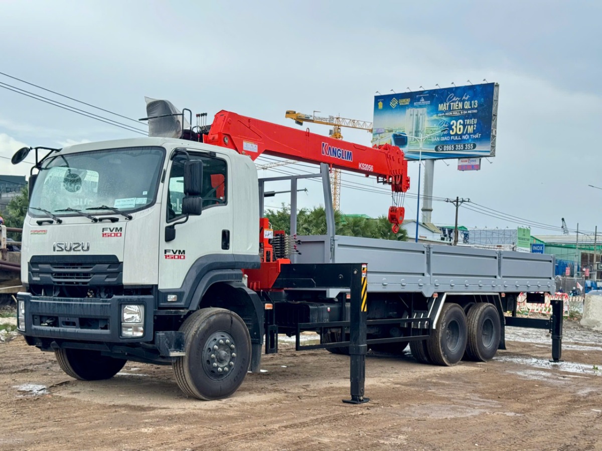 Isuzu FVM 1500 gắn cẩu Kanglim KS2056T/S 8 tấn 6 khúc